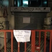 Gossos morts i cadells malalts: aquest és l’infern que vivien els animals a la botiga ‘Ladridos’